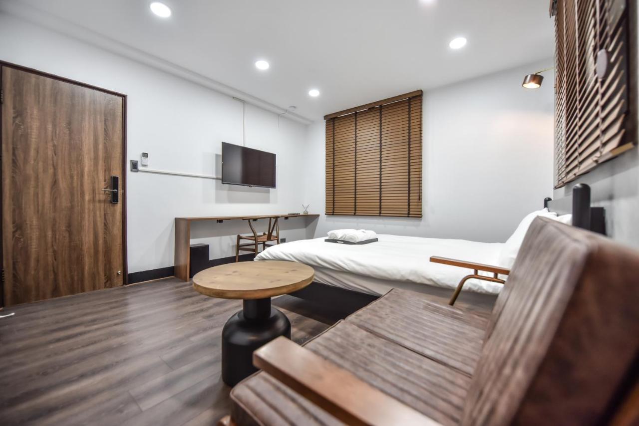 Eryang Homestay Tainan Eksteriør bilde
